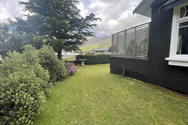 Photo of property in 151 Kent Street, Kingston, Athol, 9793