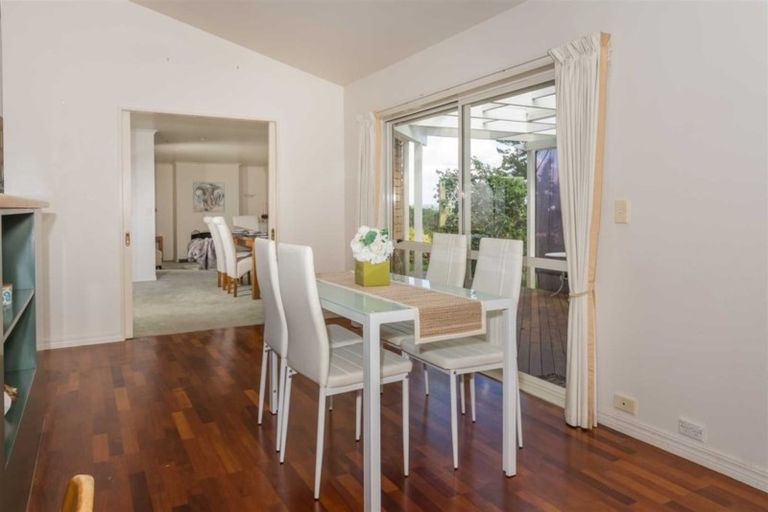 Photo of property in 22 Dene Court Lane, Greenhithe, Auckland, 0632