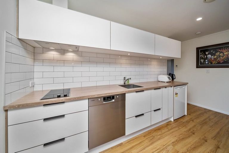 Photo of property in 31 Tiverton Crescent, Whalers Gate, New Plymouth, 4310