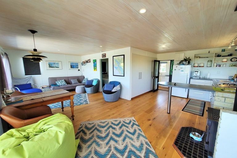 Photo of property in 6569 Pouto Road, Pouto, 0391