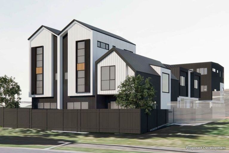 Photo of property in 97 Vodanovich Road, Te Atatu South, Auckland, 0610