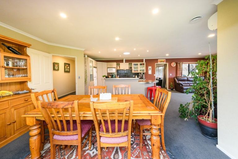 Photo of property in 54 Roberts Line, Kelvin Grove, Palmerston North, 4414
