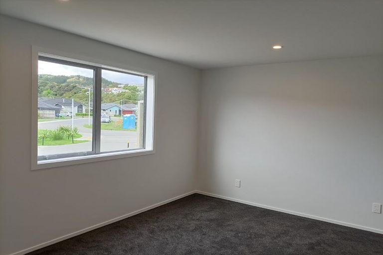 Photo of property in 1 Cartographer Way, Whitby, Porirua, 5024