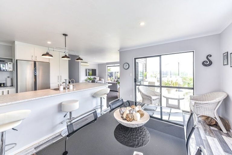 Photo of property in 13 Kamahi Street, Castlecliff, Whanganui, 4501