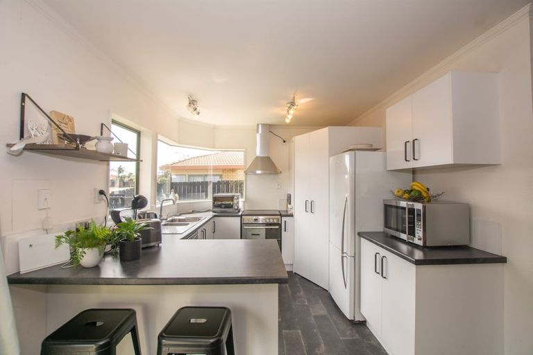 Photo of property in 77 Blake Boulevard, Papamoa Beach, Papamoa, 3118