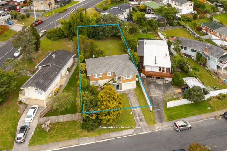 Photo of property in 4 Ayton Drive, Totara Vale, Auckland, 0629