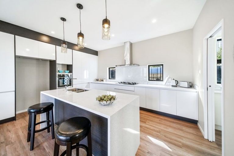 Photo of property in 3 Captain Rings Drive, Papakura, 2110