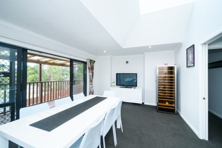 Photo of property in 7 Ruapehu Drive, Fitzherbert, Palmerston North, 4410