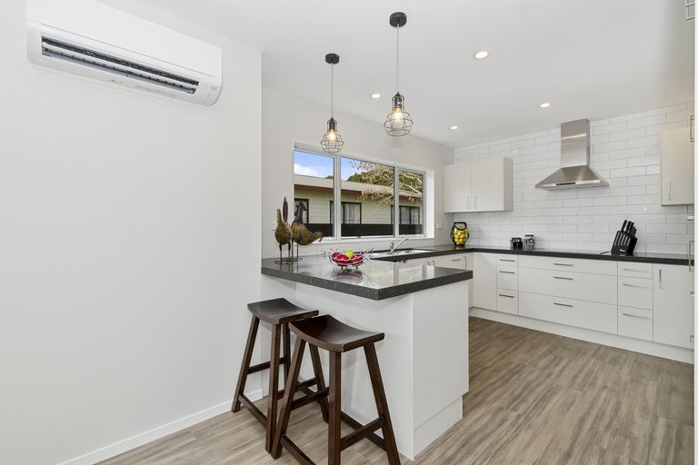 Photo of property in 5 Danden Way, Pukekohe, 2120