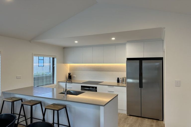 Photo of property in 8 Barn Road, Jacks Point, 9371