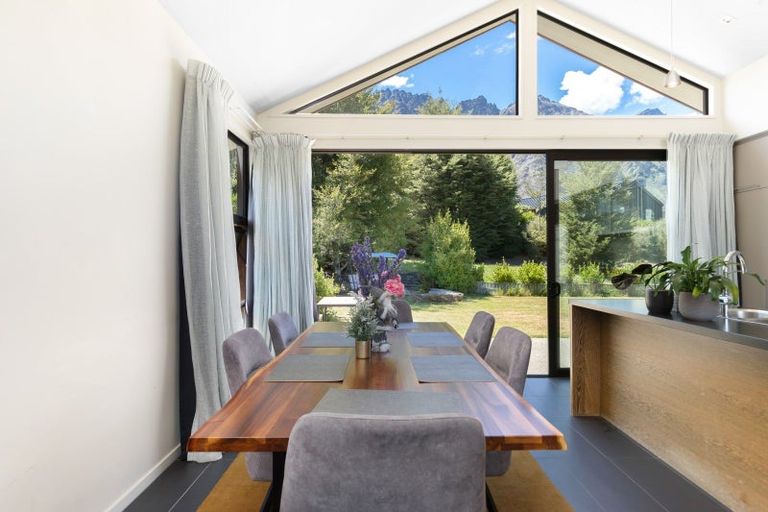 Photo of property in 4 Jackby Court, Jacks Point, Queenstown, 9371