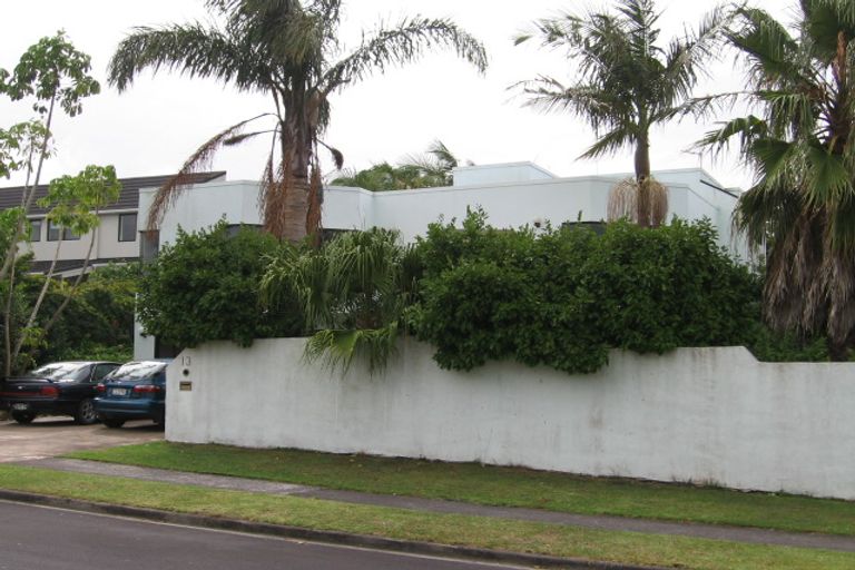 Photo of property in 13 Cherub Place, West Harbour, Auckland, 0618