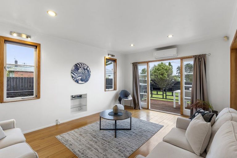 Photo of property in 5 Fairclough Road, Beach Haven, Auckland, 0626