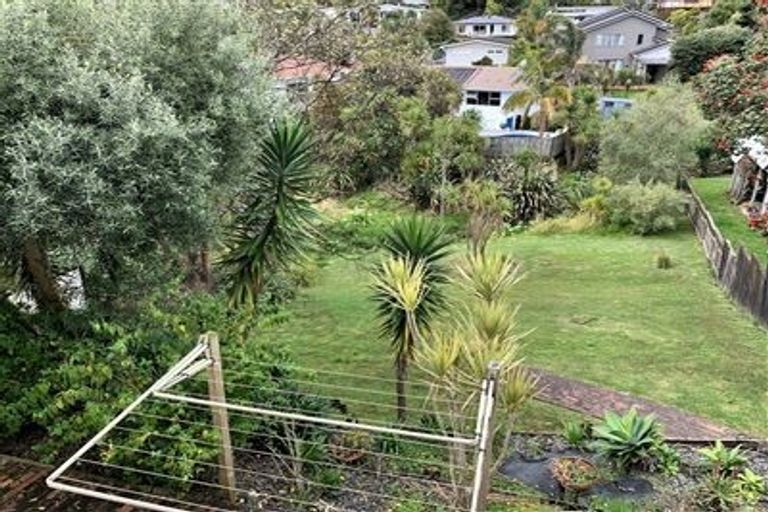 Photo of property in 28 Matipo Road, Mairangi Bay, Auckland, 0630