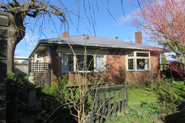 Photo of property in 2 Allnatt Street, Temuka, 7920