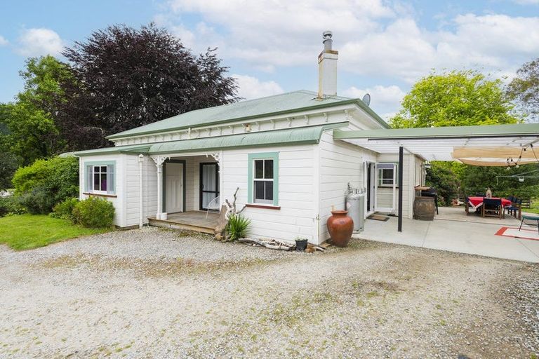 Photo of property in 831 Tiniroto Road, Waerengaokuri, Gisborne, 4072