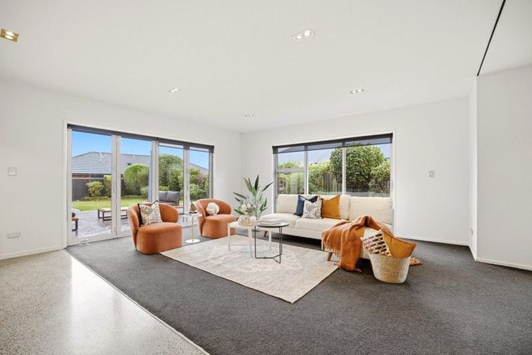 Photo of property in 45 Durrell Way, Rolleston, 7614