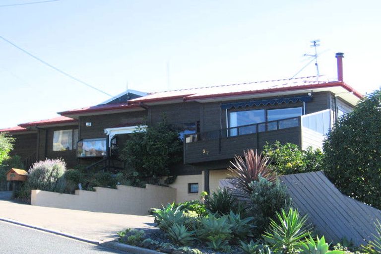 Photo of property in 37 Hillcrest Road, Hatfields Beach, Orewa, 0931
