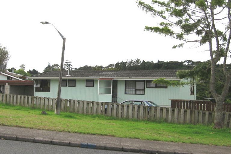 Photo of property in 2/1 Taitapu Street, Massey, Auckland, 0614
