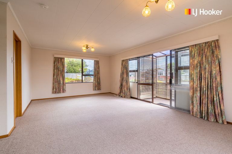 Photo of property in 171 Macandrew Road, South Dunedin, Dunedin, 9012