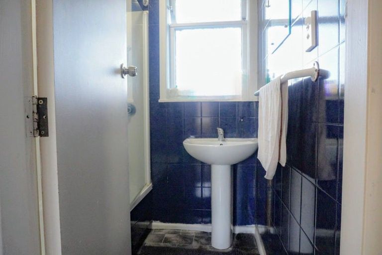 Photo of property in 33 Lister Crescent, Maraenui, Napier, 4110