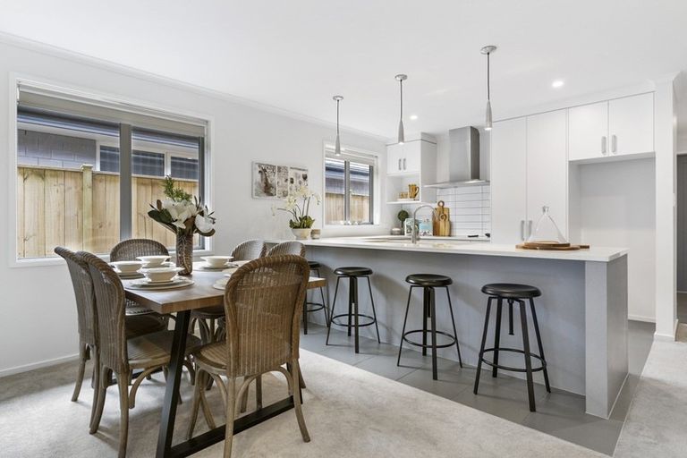 Photo of property in 17 Raki Street, Pukekohe, 2120