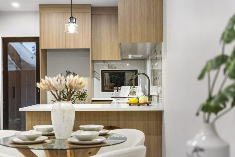 Photo of property in 16-18 Handley Avenue, Narrow Neck, Auckland, 0624