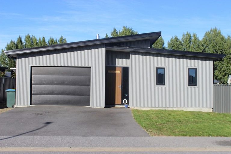 Photo of property in 1 Weaver Close, Alexandra, 9320