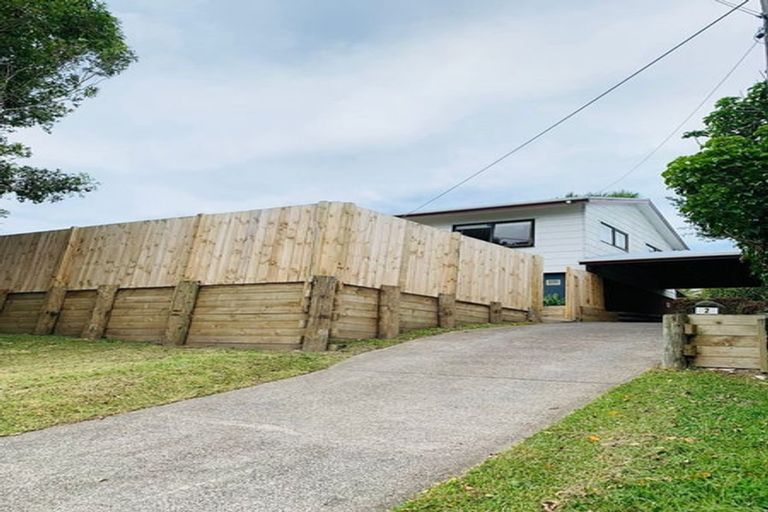 Photo of property in 2/72 Aeroview Drive, Beach Haven, Auckland, 0626
