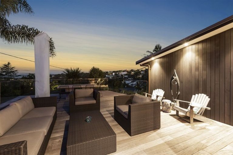 Photo of property in 34 Hebron Road, Waiake, Auckland, 0630