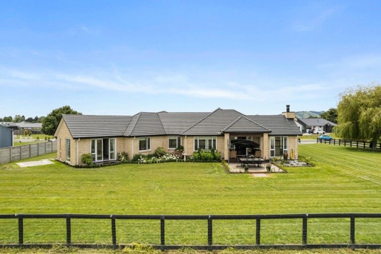 Photo of property in 44 Seachange Drive, Leamington, Cambridge, 3432