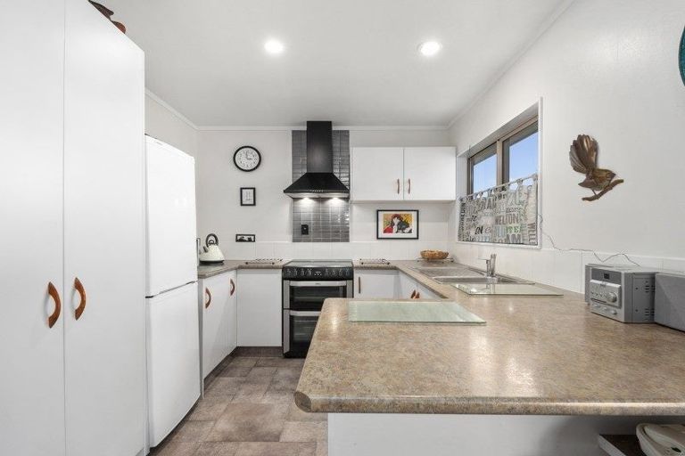 Photo of property in 63 Acacia Bay Road, Nukuhau, Taupo, 3330