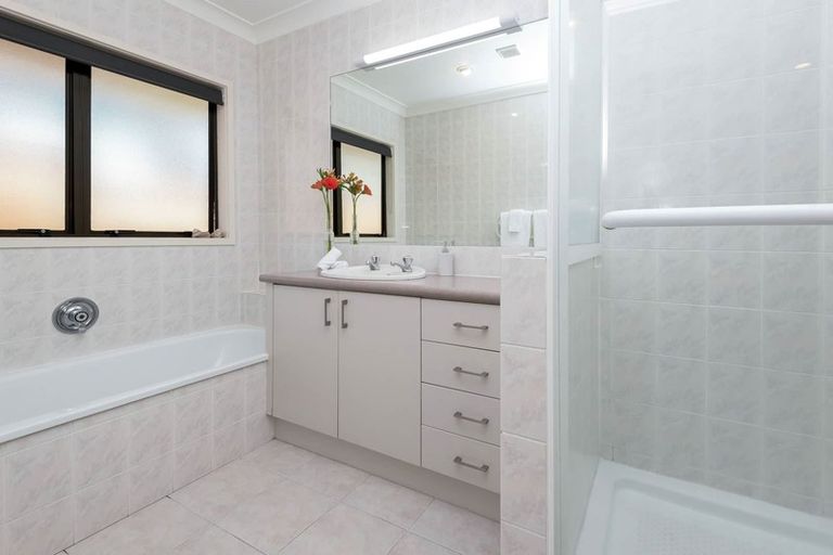 Photo of property in 26 Leicester Parade, Somerville, Auckland, 2014