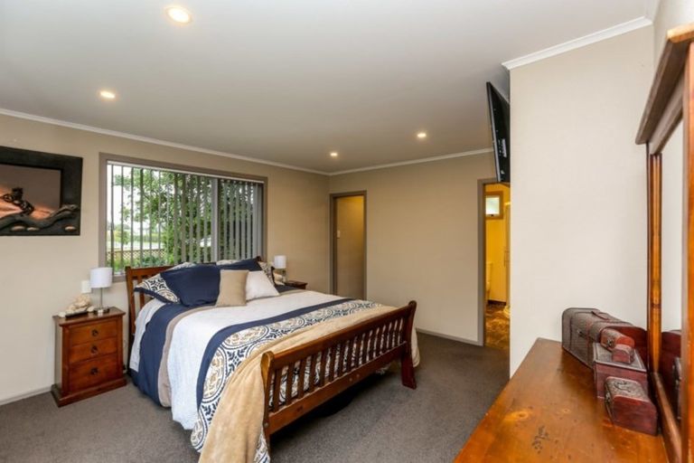 Photo of property in 172 Richmond Road, Lepperton, New Plymouth, 4373