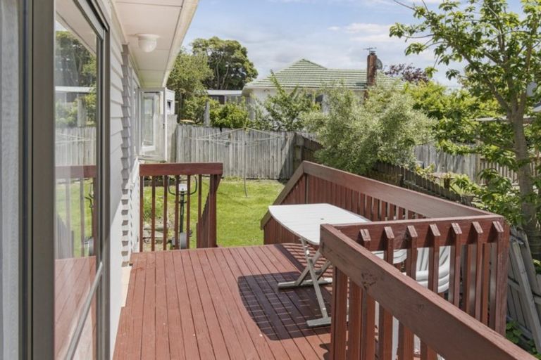 Photo of property in 5a Utting Street, Birkdale, Auckland, 0626