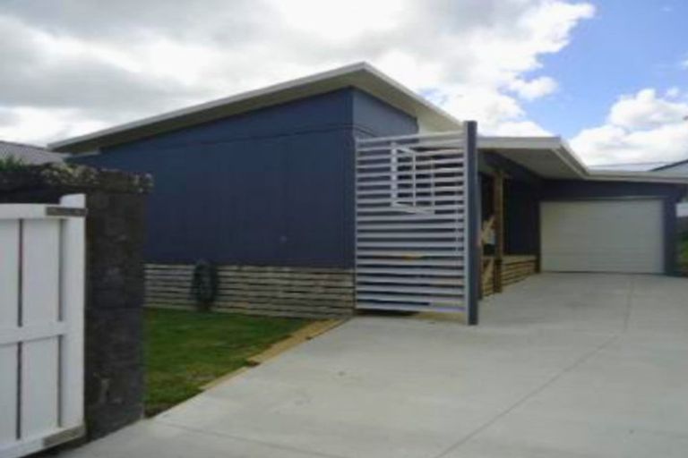 Photo of property in 13 Sea View Terrace, Cockle Bay, Auckland, 2014