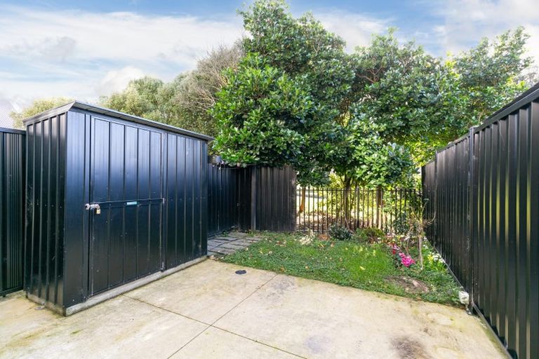 Photo of property in 15 Te Ara O Paetutu, Petone, Lower Hutt, 5012