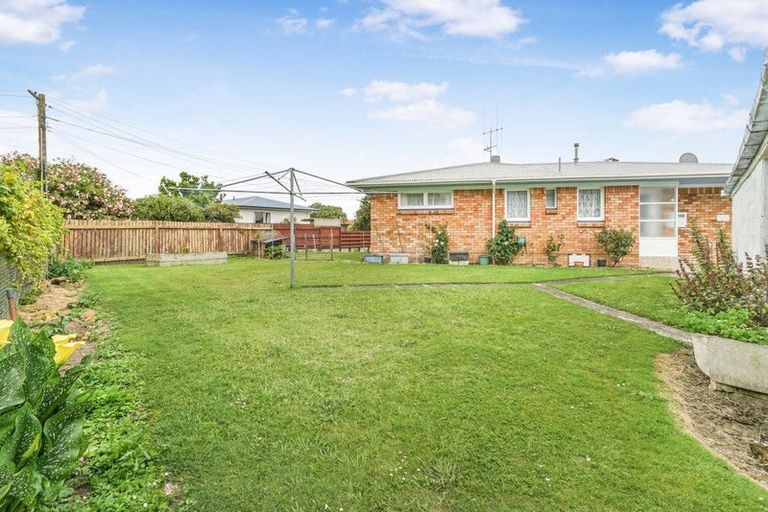 Photo of property in 38 Southsea Crescent, Silverdale, Hamilton, 3216