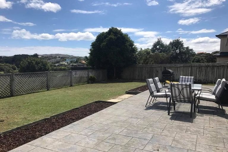 Photo of property in 72 Samwell Drive, Whitby, Porirua, 5024