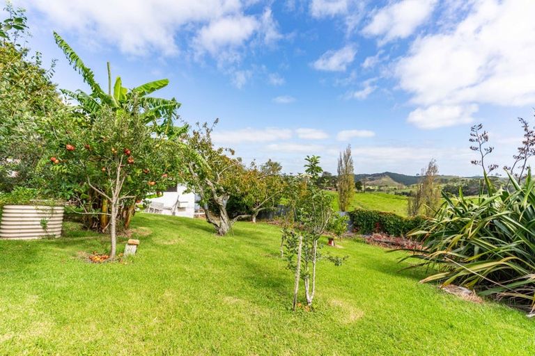Photo of property in 1 Griffin Road, Maungaturoto, 0520