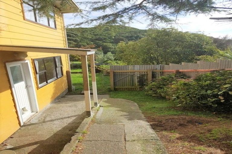 Photo of property in 138 Rangituhi Crescent, Takapuwahia, Porirua, 5022