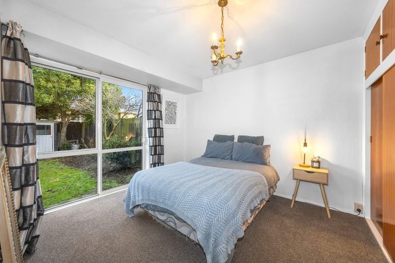 Photo of property in 281 Avonhead Road, Avonhead, Christchurch, 8042