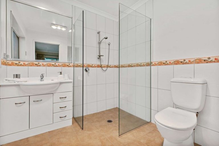 Photo of property in 10 West Street, Papakura, 2110