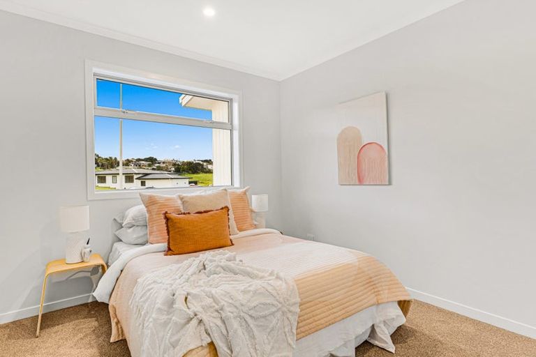 Photo of property in 37 Kia Kaha Drive, Snells Beach, 0920