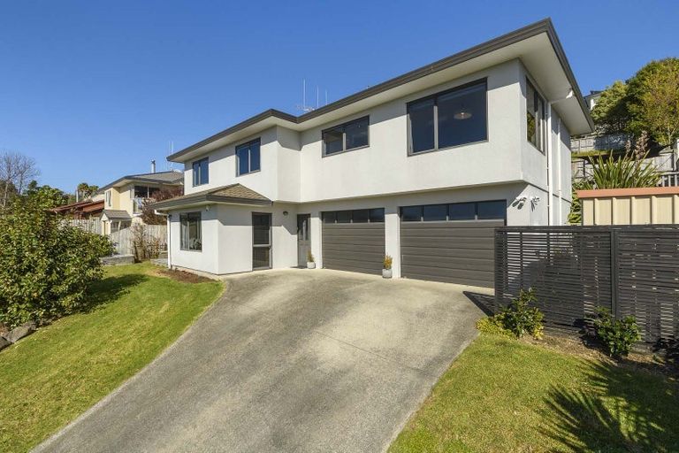Photo of property in 30 Waipuna Grove, Welcome Bay, Tauranga, 3112