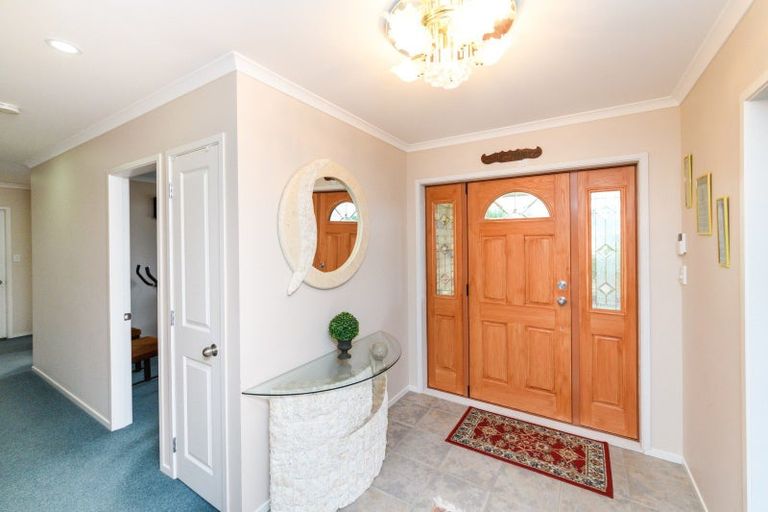 Photo of property in 12 Silkwood Place, Fitzherbert, Palmerston North, 4410