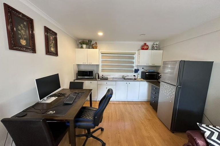 Photo of property in 10 Kereru Street, Henderson, Auckland, 0612