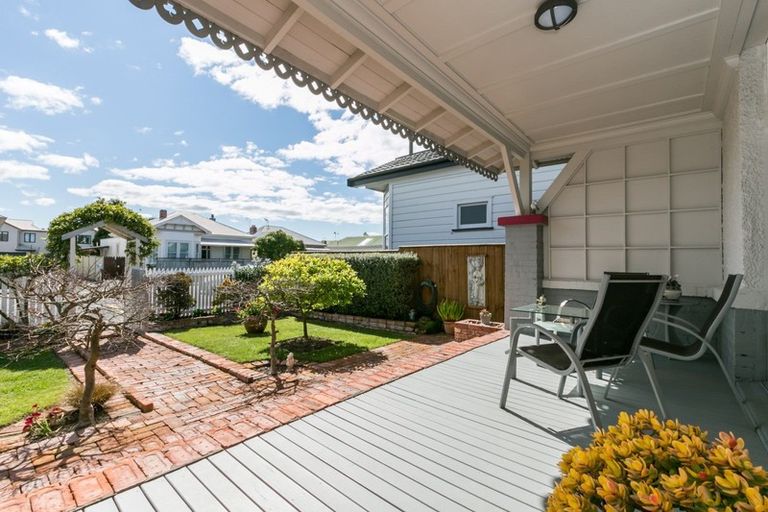 Photo of property in 8 Latham Street, Napier South, Napier, 4110