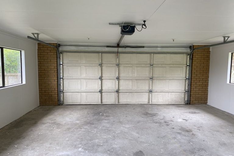 Photo of property in 9 Amery Place, West Harbour, Auckland, 0618