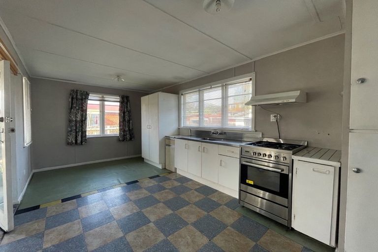 Photo of property in 100 Elizabeth Drive, Tokoroa, 3420